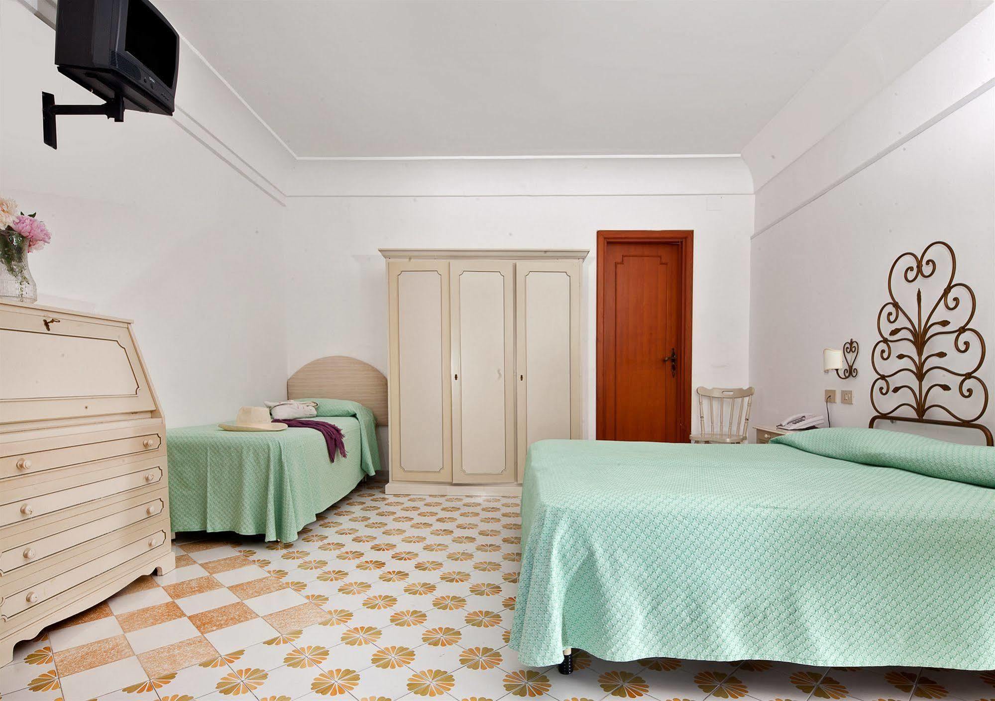 Hotel Vittoria بوسيتانو المظهر الخارجي الصورة